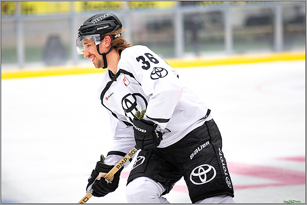 PENNY DEL; Koelner Haie Wintergame Training; Koeln, 02.12.2022